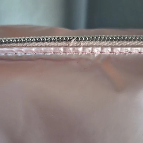 Marc Jacobs Light Pink Travel Bag NWT - Picture 6 of 8